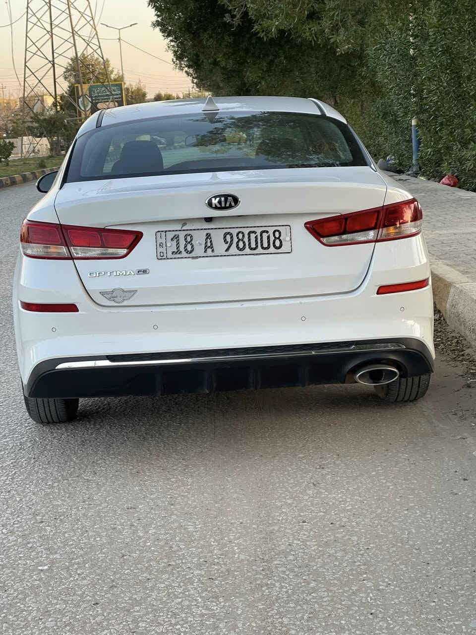 السلام عليكم 
اوبتما 20 جديده السياره 
جازه ما ناقصه اي شي حادثه بنيد او او حافت جاملغ امامي مصبوغ ع كده بدون دواخل مكفول والباقي مكفول ماشيه 82  مواصفات معروفه شاشه رادار تحديد مسار  السعر 148 او بيه مجال قليل 
مكان السياره الحله 
هـ***********
