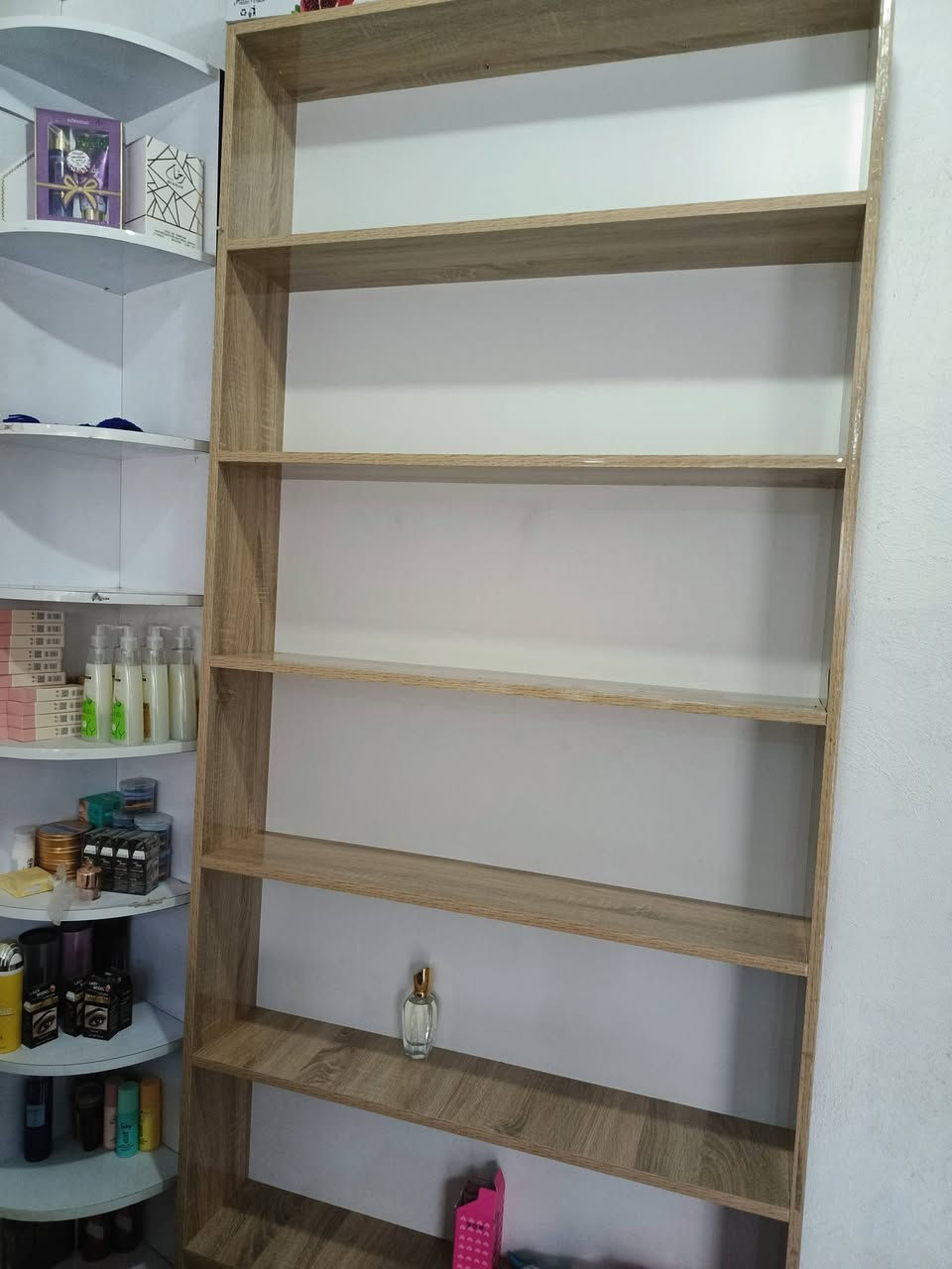عارضه وسطيه  
ورف  
نضيفات جدا 
للبيع العارضه الوسطيه 125
والرف 60 الف


**إذا كنت صاحب هذا الإعلان وتريد حذفه لأي سبب، رجاءا أرسل رسالة إلى الدعم الفني**