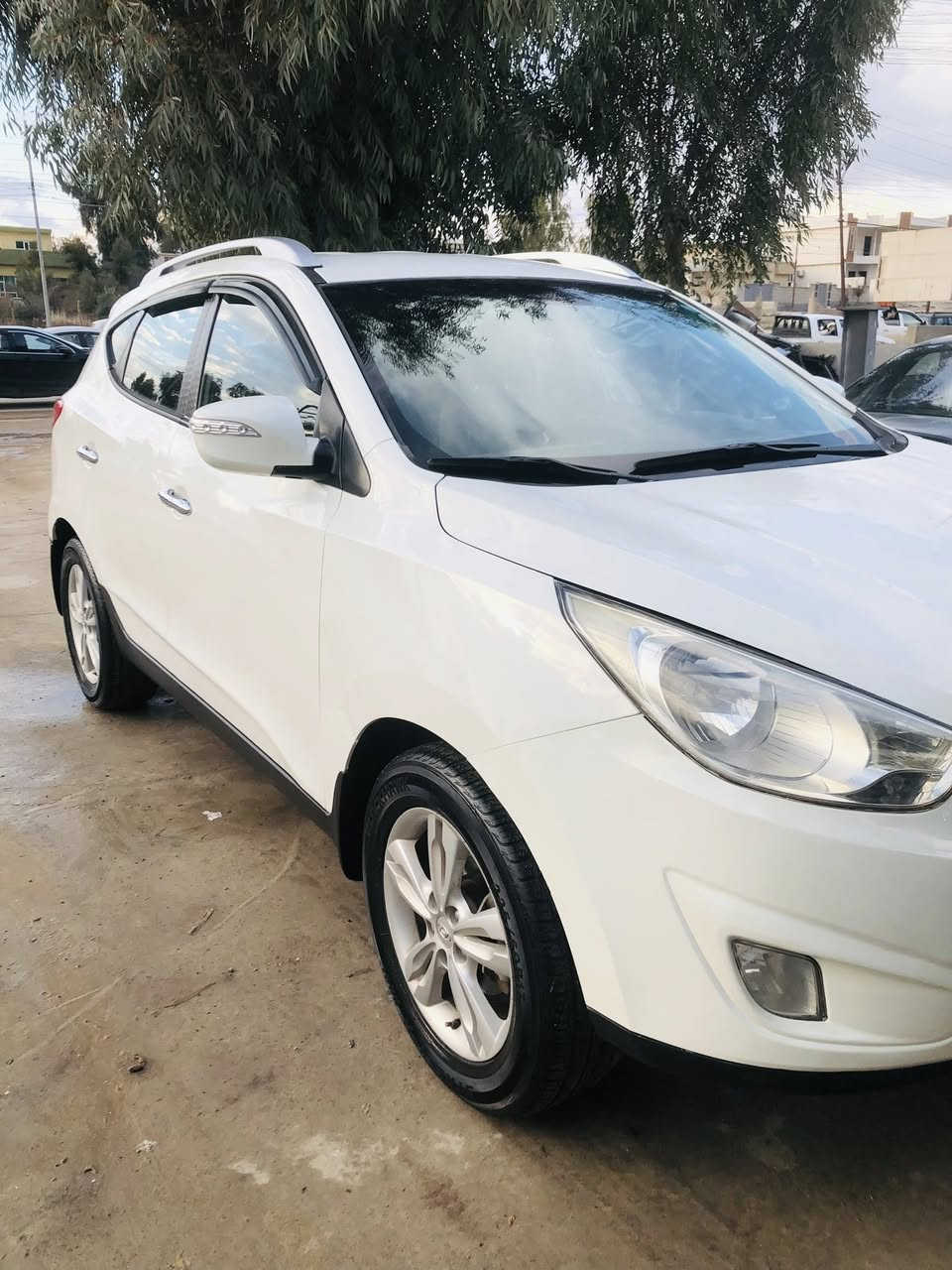 توكسن موديل 2010 ضرر موضح بل صورة بارد وصبغ شبر بوند سعر 130 
***********
