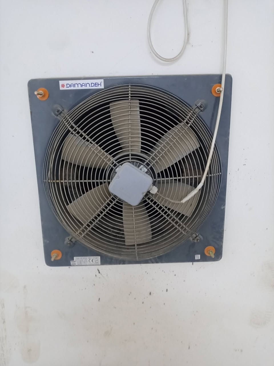 جنطة اوزان 55 كيلو
Xbox one يحتاج تصليح

ساحبة قياس 60×60
***********
