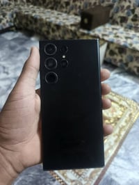 S23 الترا • شاشة مكسورة • ٢٥٦
