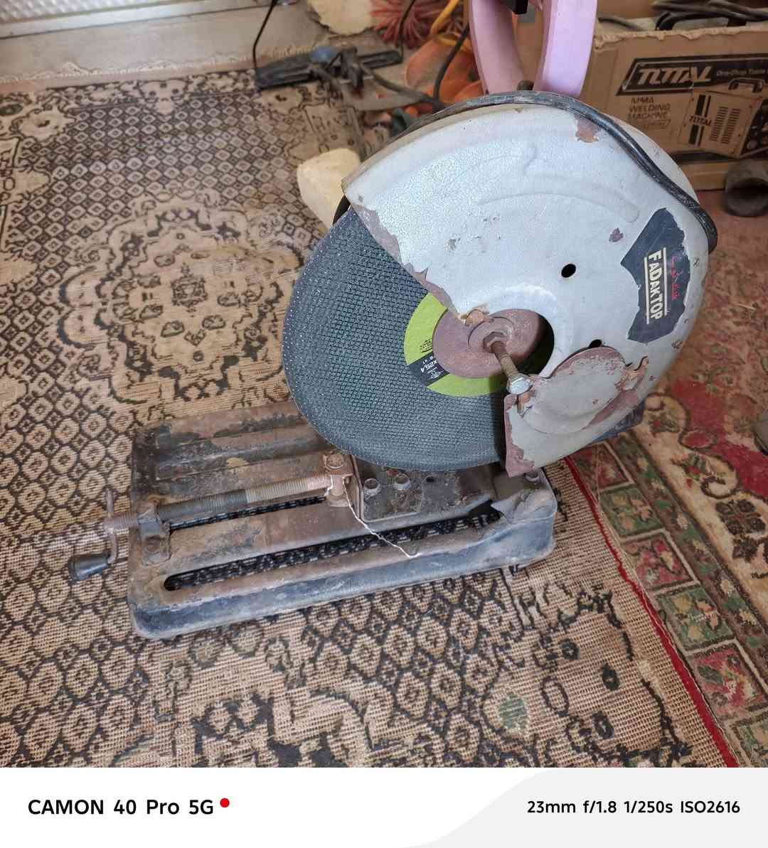 للبيع مكنيه لحيم تشغل نظامين سنكل وثري فيز جديدة سعرها 100الف
كتر قايش سعره 75 الف ***********
