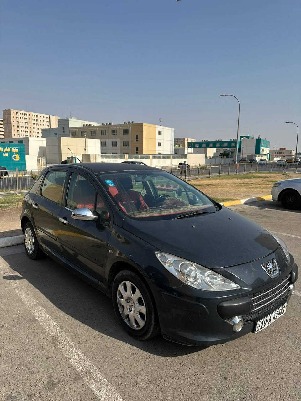 للبيع بيجو فرنسي 307
موديل 2006
رقم كربلاء السيارة مكينة جديد كير بي مشكلة  
السيارة نضيفة مكفولة من الحادث بس صبغ حزام اثر جراد
مكاني بغداد بسماية 
***********
السعر 43
