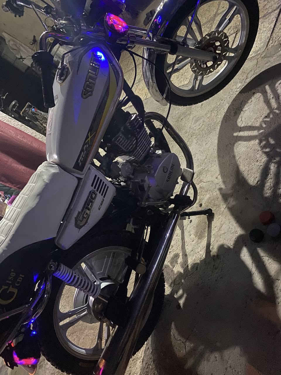 سلام عليكم دراجه خمسه كير مديل 23جاهزه كهربائيات تيرات جدد داجه باديه   منفيس  موجود سعر 500 مكانيّ بغداد


**إذا كنت صاحب هذا الإعلان وتريد حذفه لأي سبب، رجاءا أرسل رسالة إلى الدعم الفني**