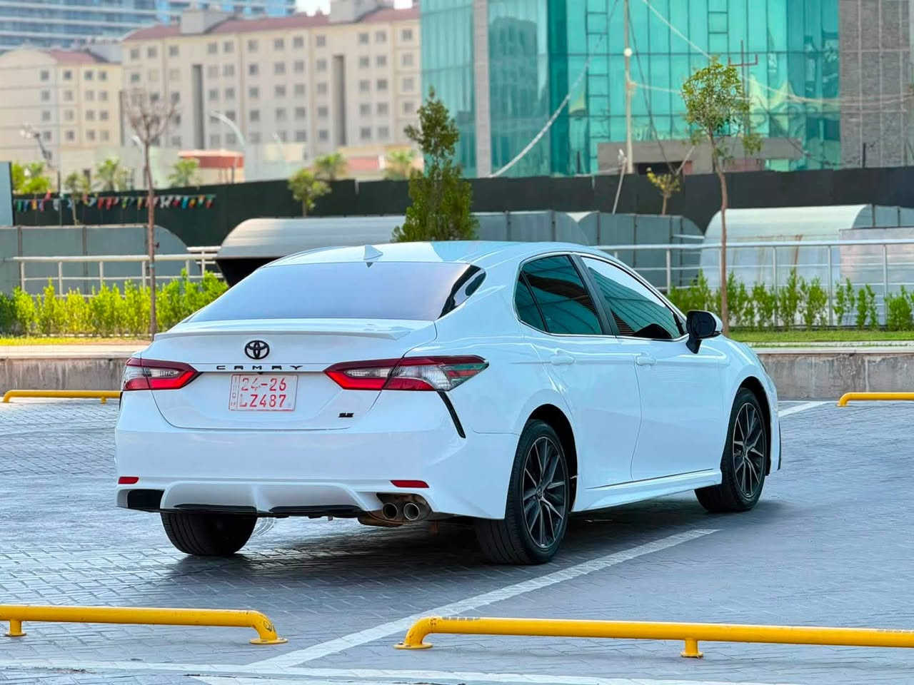 السلام عليكم
تويوتا كامري 2024 SE

 الصبغ : جاملغ و باب خلفي  ⚠️ 
ايرباك سليمة طرف الحادث البرده طاك فقط 
لوون : ابيض  - 
بجم كبس

‏‎ *********** كورك / واتساب 
‏‎ ‏‎
السعر : 190$  ومجال للشراء
السيارة كاتي تترقم شمالي تكلفة رقم ١١ ورقة 

    ( سياره بدون مصرف‏)
حجر صالنصه رادارات بيلادى 
مواصفات :  
كشنات كهربائي 
‏‎کشنات جلد
‏‎شاشة 📺
‏‎كاميرا 📷
‏‎رادار 🛣
ماشية ٣٥ الف 
‏‎لايتات زينون LED
‏‎محرك ٤ اسطوانات (سلندر)
مكان السيارة اربيل  
‏‎
