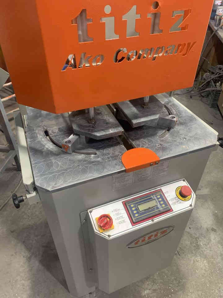 للبيع كاويه تيتز شرط الشغل والفحص للأستفسار اتصل او تفضل خاص
***********

***********

يوجد توصيل حسب الأتفاق
