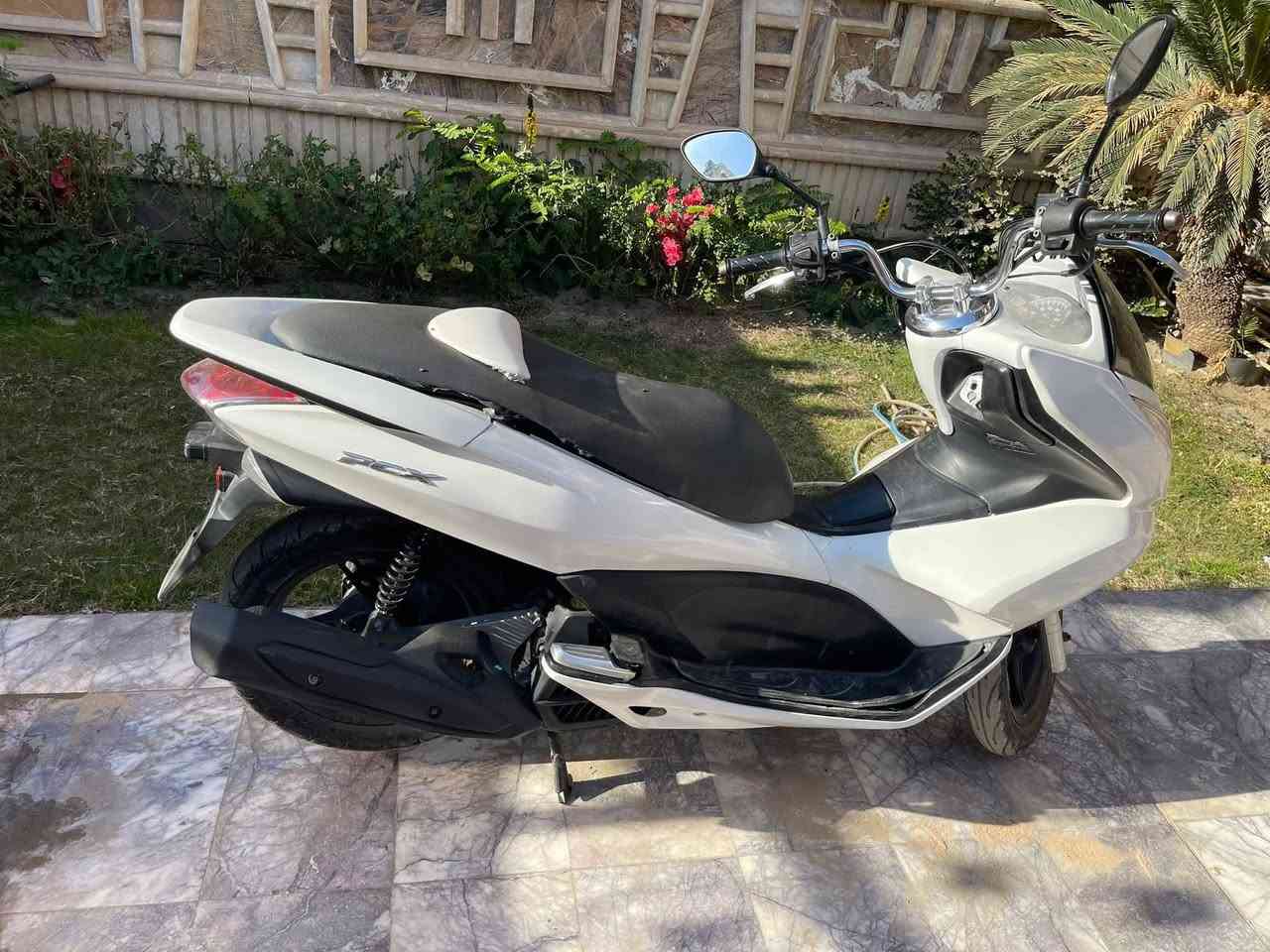 دراجه bcxجيل اول ياباني كامله اي نقص مابيهه شلعه معدل خير من الله مكاني قرب ساحه مظفر السعر مليون بيهه  مجال شراي اتصل ***********
