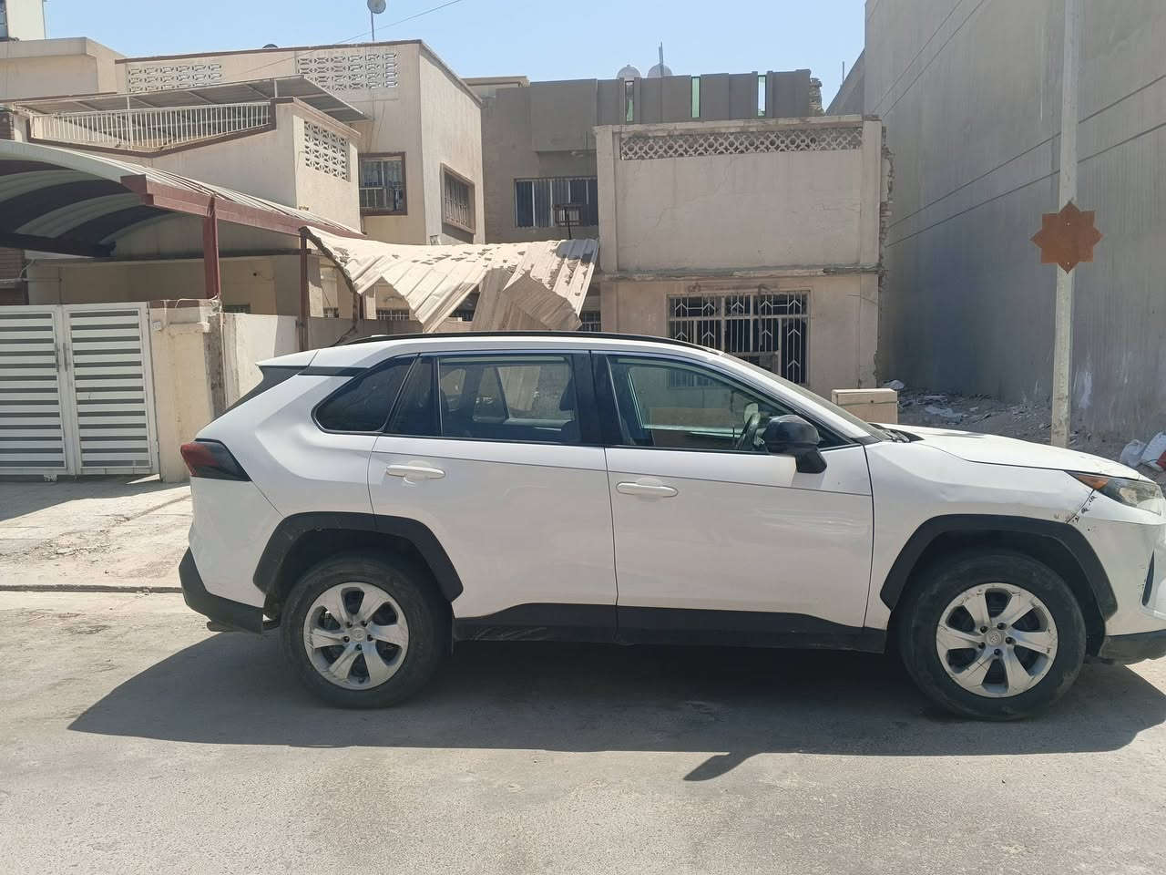 سلام عليكم
راف فور ٢٠٢٠ le وارد امريكي بيها ملاحظات بسيطة السعر ١٧٥ 
***********
