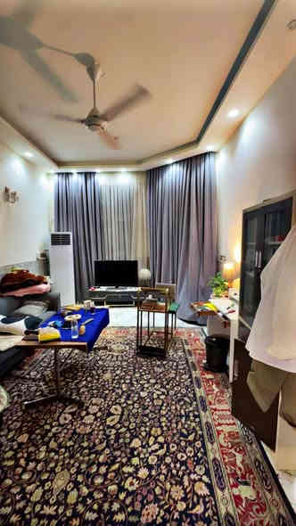 🏠 / دار للبيع مساحه 150 م 
واجهه ٧.٥ م / نزال 20 م 

🏠 بناء حديث درجه أولى 

الطابق الاول/ مطبخ حار.بارد. أستقبال . هول . غرفه . مجمع صحيات .منور غسيل. كراج . صحيات خارجيه

الطابق الثاني / غرفتين . هول . صحيات 

🌏 الموقع / حي الصحه فرع صيدلة زهراء الوطيفي

للأستفسار الاتصال ***********
