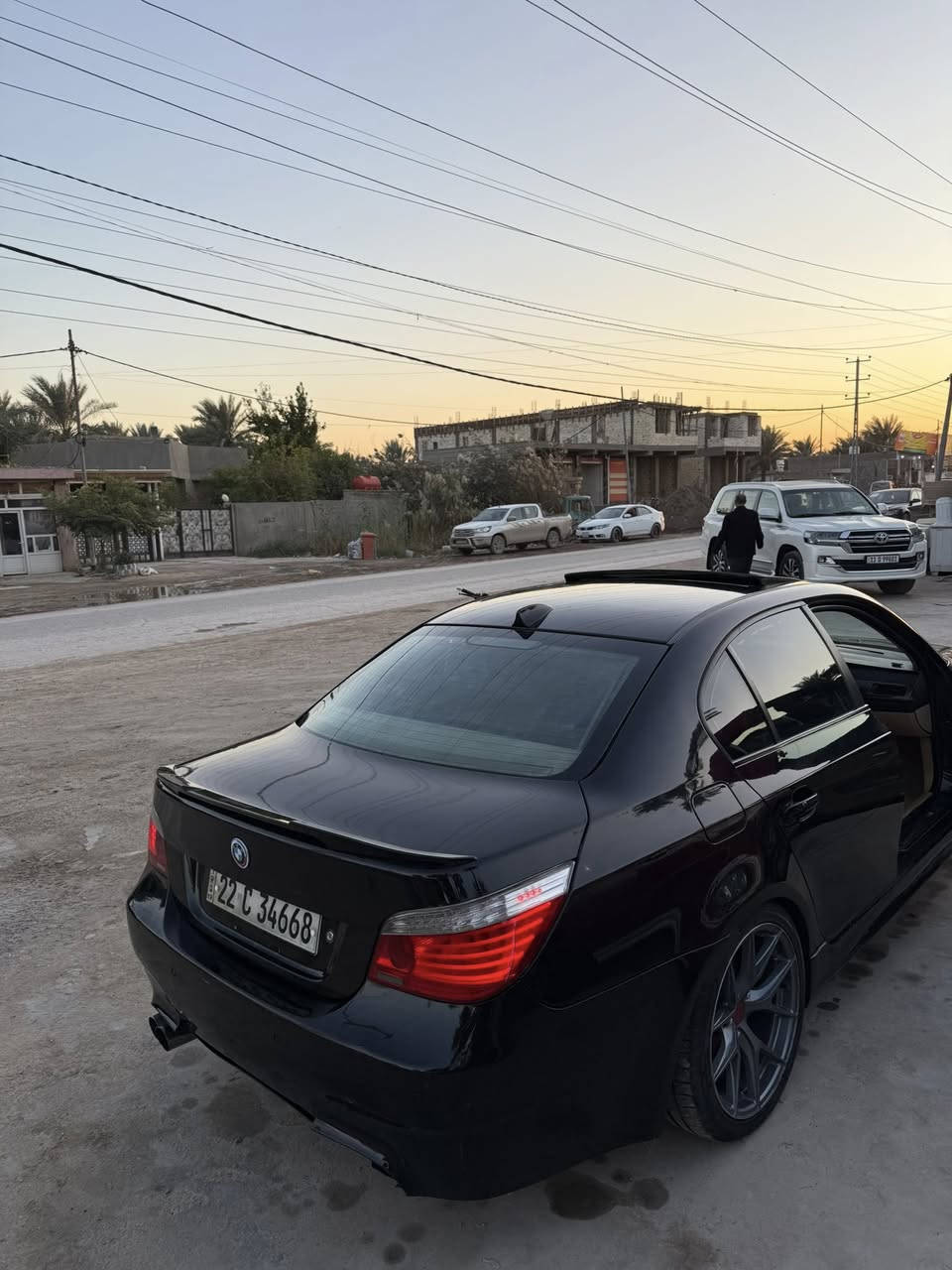 ٥٣٠ نوزل قصير N52 مكينه وكير حاويه شادهن قبل شهرين. جدد شرط
كير كوبرا

موديل2008 خليجي 
مكفوله من الحادث بيها بالدور الخلفي طخه بسيطه بس
صبغ حزام
مري شفط
وترحيب
فتحه  سقف 

داخل بيجي فول ٥ بردات  كهرباء

ويل BBS  وتخم. تاير حجم ١٩ اصلي وتخم سبيسرات اصليه حديد

دركه ام. تحكم. كروز سرعه  كله شغل
تبريد منضومه كلها جديد  تبريد كلش قوي
 دعاميات ودوس M5
 رقم  اربيل جديد وكله بسمي والمالك مالتها  صديقي بنجف
 لايت. داينمك يتحرك ويه الستيرن
بك لايت لد موًعادي 
هواي بيها تفاصيل بعد
سعر ١٢٠
 سياره جاهزه مكاني حله ***********
