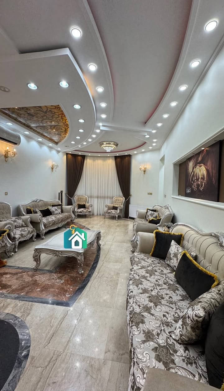 دار للبيع حديث سنة ألبناء 2023
مساحه 320 م واجهه 10.75 م نزال 30 م 

يحتوي على 5 نوم . صالة . مطبخ . حار بارد . خدمات عدد 5
يحتوي ايضاً على غرف ماستر مناور عدد 2 . كراج . حديقه بناء درجه أولي 

في شارع فلسطين شارع نافذ واسع 
موقع . المكتب شارع فلسطين تقاطع الصخره قرب مختبرات النخبة اللاستفسار الاتصال ***********✨***********

نستقبل كافة العروض السكنية والتجارية 🏢🏠

#بيع #شراء #لاارضي #ايجار #تعقيب #معملات #مقاولات
