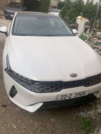 k5 خليجي  موديل 2021 ماشية 65,000 كيلو  محرك 2000 دوش السيارة بيهة بار...