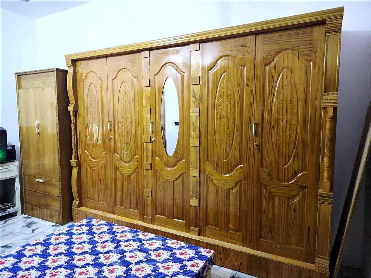 السلام عليكم
غرفة لبيع السعر 1.100
وبيه مجال
***********
