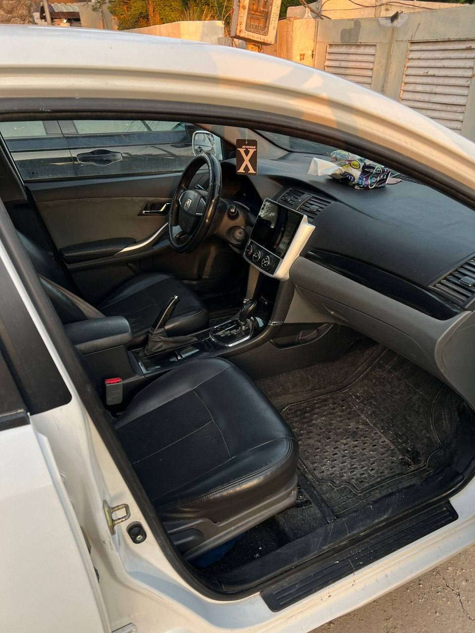 � للبيع: سايبا أريو 2019 🚗

🔹 الموديل: 2019
🔹 الممشى:139٫000 كم (حقيقي)
🔹 المحرك: 1600 VVT
🔹 القير: أوتوماتيك + عادي (5 سرعات)

✨ مواصفات السيارة:
✔️ تدفئة وتبريد بحالة ممتازة ❄️🔥
✔️ اقتصادية جداً بالوقود (بدون دوانز)
✔️ حماوة 4 حبايات صيف وشتاء ثابتة
 (باستثناء الأمور الموضحة بالصور)

📌 ملاحظات:
السياره بيه كازكيت تنزل من سعر  السياره

💰 السعر: 70 $ للتفاوض (بيه مجال)

📍 الموقع: بغداد السيديه

📞 للتواصل: ***********
📱 اتصال أو واتساب متوفر بغداد, العراق
