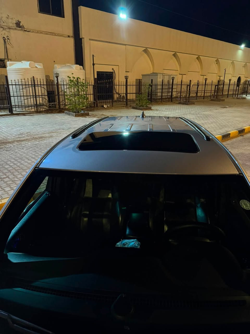 سلام عليكم اخون للبيع فقط
الفئه     Jeep Grand Cherokee Blacktop
مواصفات البلاك معروفه 
كشنات جلد 
ستيرن تدفئه 
كشنات تدفئه 
نقاط عمياء
دمام خلفي
V6 
3600
كلين تايتل 
ماشيه45ميل على وضع الشركه
السيارا ب اسم كردي وكاله  مداور موجود 
الموديل 2021 
السعر 31,000 رقم صاحب السيارا ***********
