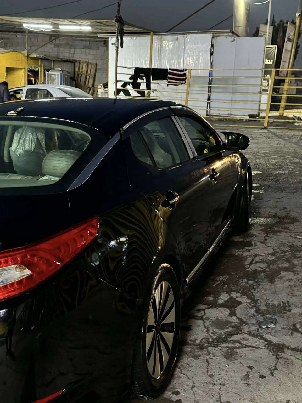 اعلى فئة sx
بصمة
بنوراما 
بصمة أبواب 
كشنات جلد كامره امامي خلفي بلادي 
تبريد قطعتين ثلج
اشاير بلمري 
مري شفط 
كشنات تدفئة تبريد 
لايتات زنون ثلجي
مكينة 2400
جي دي اي تيربو 
حساسات امامي خلفي 
تخم تاير جديد 
باتري جديد 
سياره مرتبة شغل وتطلع وين متريد  
بأسمي تحويل مباشر 
اي مكان تحول الرقم دولي
بيها خمس قطع صبغ ويا الوارد
ليبل واحد بدون تبديل 
ضربتها جاملغ الأيمن والبنيد من ضمن خمس قطع 
السعر 105 وبيها مجال بسيط 
رجاءآ لاحد يكسر بسعر اكو هواي سيارات بسوك
مكان بغداد البلديات un
للاتصال ***********
