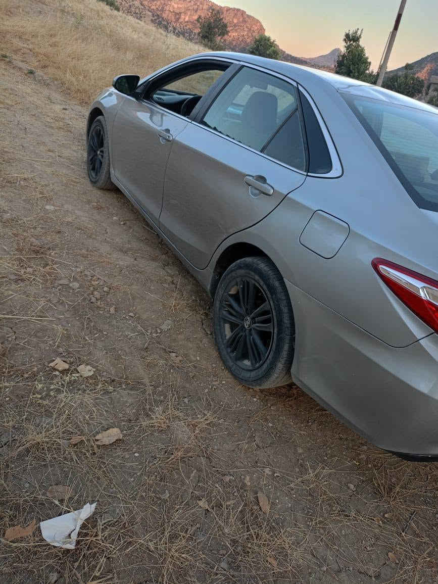 toyota camry 2016 SE 
‎   (سعری:120 وەرەقە)
‎تۆیۆتا کامری 
‎مۆدیل 2016 
‎مواسەفات : SE 
‎گێرو مەکینه بەشەرتە 
‎چوار پارچەی سبوخە 
‎ڕەقەم سەنەوی نوێیە 
‎101 هەزار مایل ڕۆیشتیە 
‎شوێن ناحیەی بالیسان 
‎ڕەقەم تەلەفۆن:*********** 
‎وەتسئاپ أربيل, العراق
