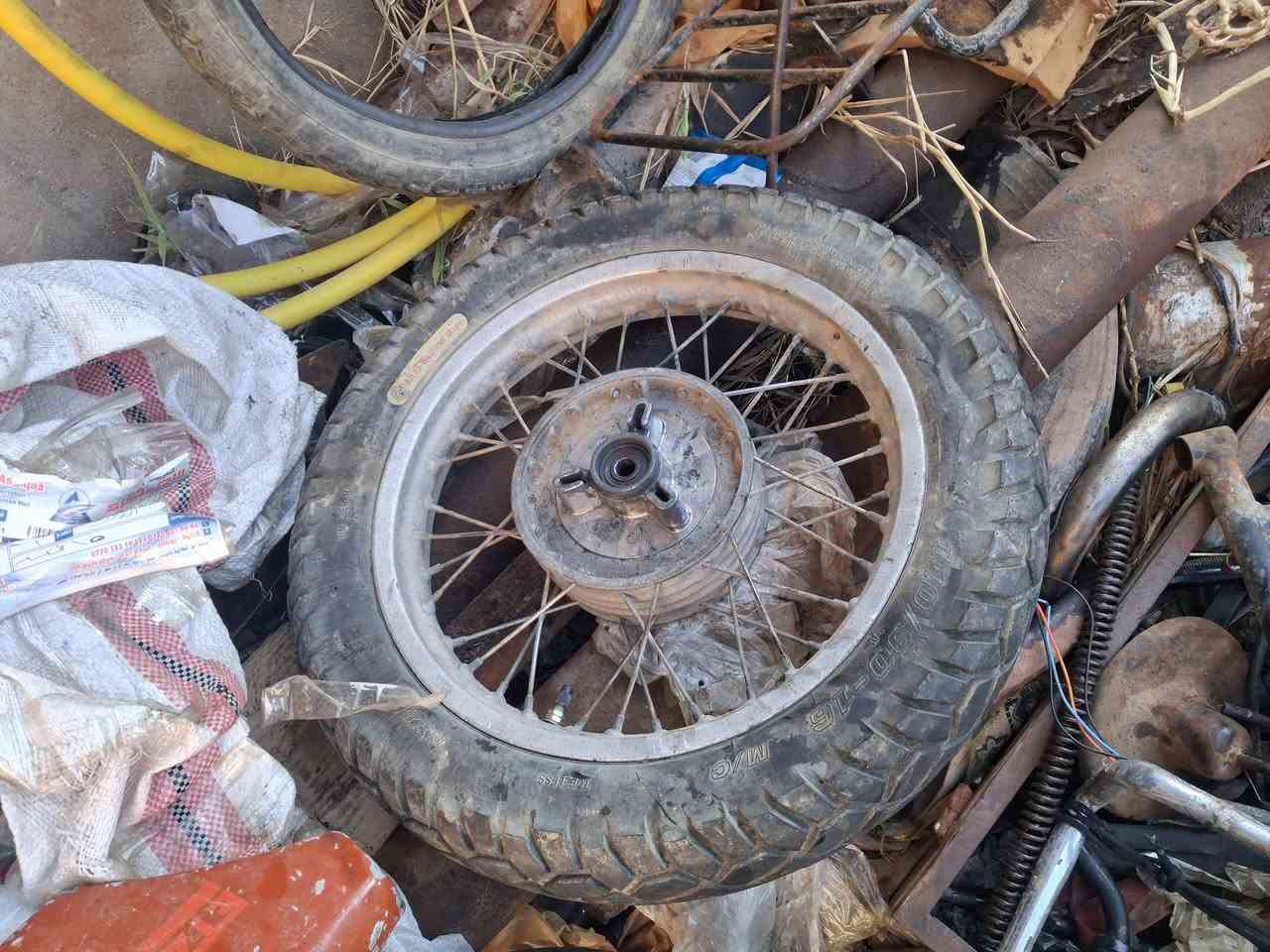 سلام عليكم للبيع ويل خلفي ١٦  السعر  ٢٥ مكاني فلوجة هاتف ***********يوجد توصيل جميع محافظات من رخصت مدير الكروب المحترم
