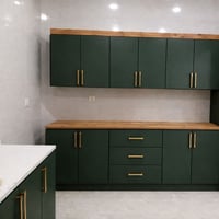 كامل • ٣ قطع • دواليب