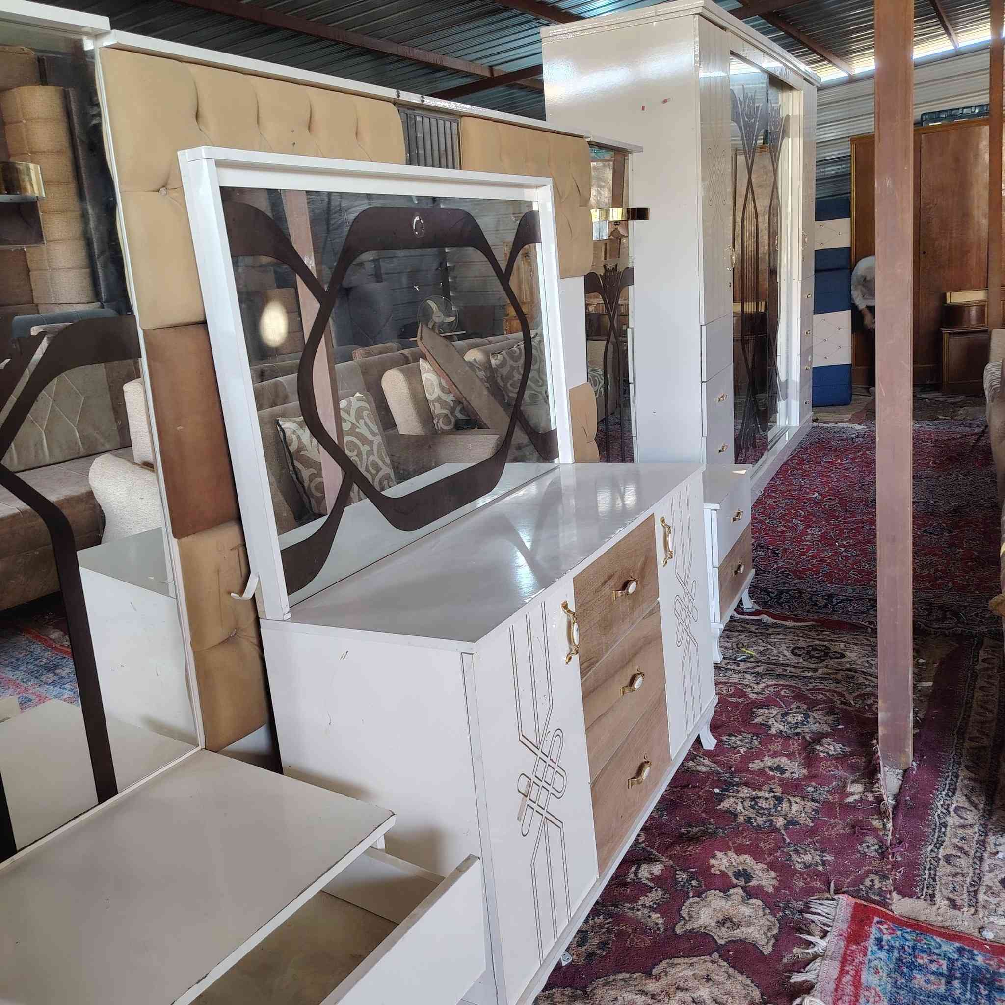 انواع الاثاث المنزلي من التخومة والدواوين للبيع والمراوس وبأسعار مناسبة للاستفسار راسل الصفحة او اتصل ***********  واتساب
