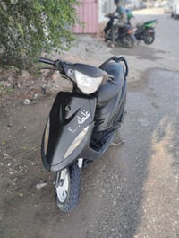 موديل 2006 • اسود • بوشة 49