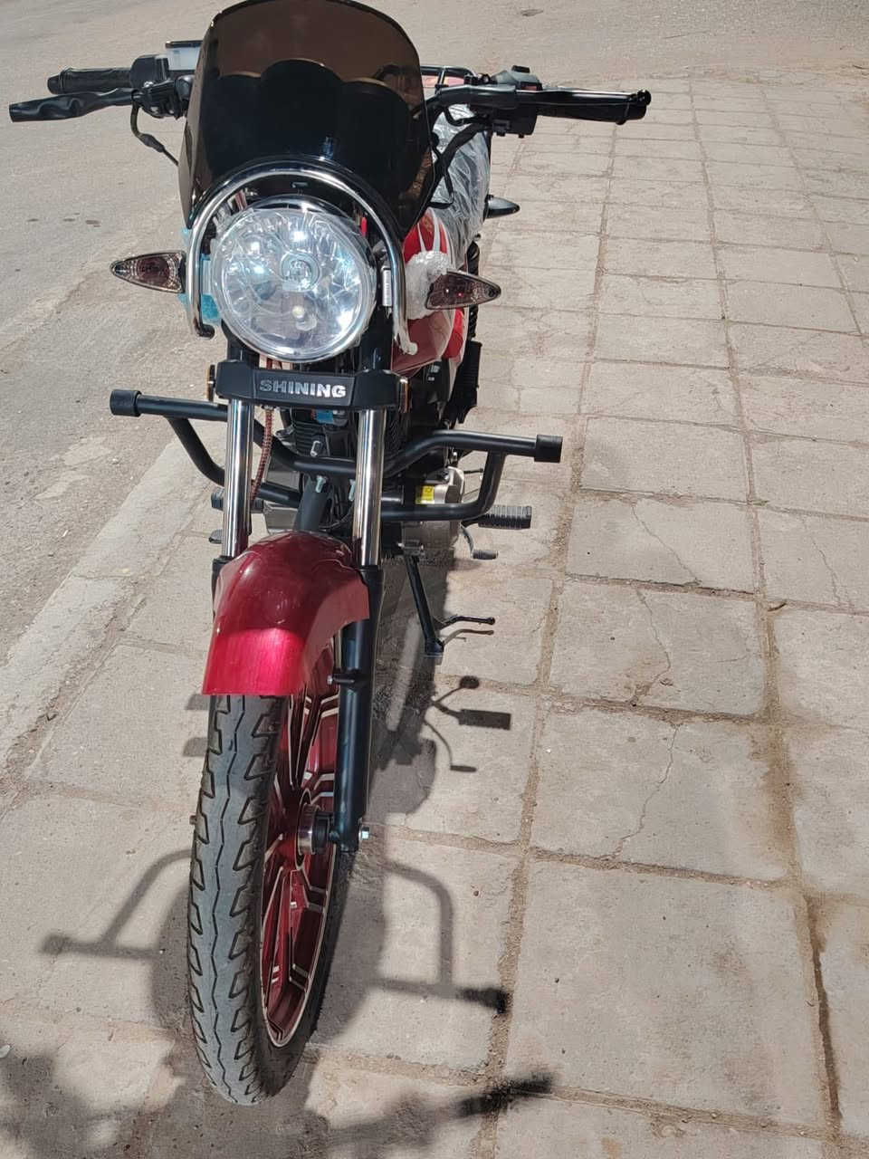 السلام عليكم دراجه شاينك للبيع الشكل الجديد موديل 23 وكيل ماشيه 3 كلم دهن الشركه بيهه ممبدل 
السعر 1,490
للستفسار ***********
