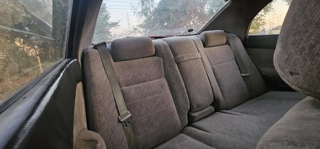 سلام عليكم مكلف بالنشر 
بطه متصل 
موديل 1992
مكفوله من الكص ونقل الجثه شرط التحويل 
رقم انبار ألماني  سنويه خضره 
محرك 2500
كير ومحرك شرط 
تدفئه تبريد 
صدر امامي خلفي جديد 
كهربائيات كله شغاله 
باتري جديد تايرات امامي نص عمر
*********** مكاني تكريت
