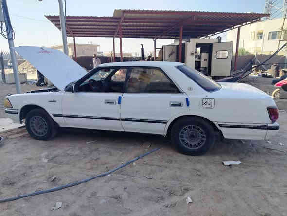 السلام عليكم سيدانه للبيع مكينه وكير جدد صدرها زين والباقي كدامك موديل ٩١السعر ٣٠وبيها مجال بسيط الاستفسار ***********
