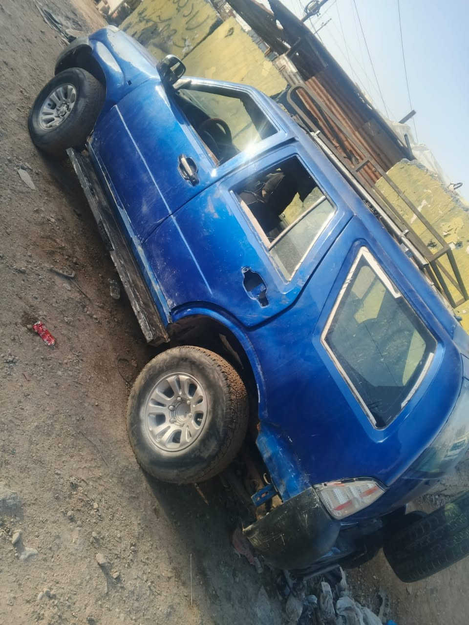 سياره كنوا  موديل 2007 محرك 4سلندر رقم الانبار تحويل ثاني يوم سياره شغاله وتمشي  مكانها الرمادي سعرها 28 وبيها مجال ***********
