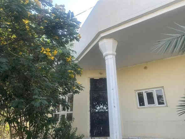 السلام عليكم بيت كامل مكمل مكان مميز وبسعر مميز جداً المكان العلم الموقع حسين الجريش 
متكون البيت من 4 غرف طابقين وربعه ومطبخ حار بارد موزع مجمع صحيات داخلي وخارجي حديقه واشجار وكراج ومحل البيت جاهز للسكن مساحه الارض 600 متر مسيج مباشر عالتبليط مكان راقي جداً للاستفسار ***********

الرد على مدار 24 ساعه

ارسال📩

الرد📮

☎️📞
