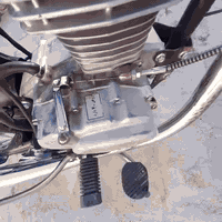 سلام عليكم دراجه البيع مديل 20 اوراق اصولي تعميره كله جديده بس مكينه مو نضيفه مفتوحه ولفات فقط سعر 700 ما يعجبه السعر لا يصير لوتي مكاني ناصريه سيد دخيل شراي يخابر ***********
