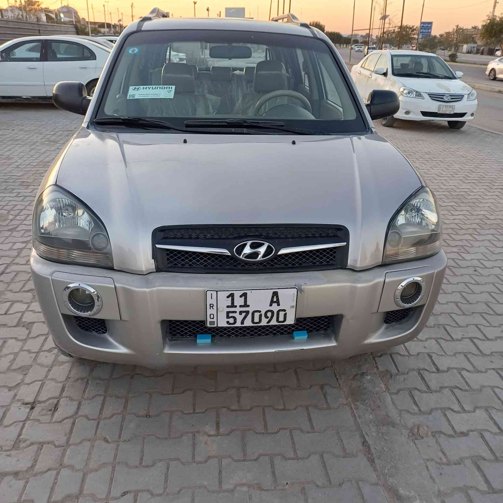 السلام عليكم توكسان موديل ٢٠٠٩ وارد خليجي محرك ٢٠٠٠ دوش رقم بغداد دولي بااسمي
مكفوله من الضربه والتبديل والفتح بيها شبر صبغ بشم البنيد 

محرك وكير وصدر جديد تخم تاير جديد تبريد تتدفئه شغال سياره جديده مال بيت برغي مامفتوح بيها على وضع الشركه فول موصفات ماشيه ١٩٠ الف كم

مكاني بابل 

السعر ١٢٠ 

***********
