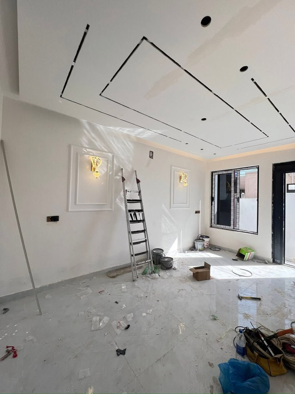 دار للبيع 100 متر 🏠 السعر 250

حي الجهاد مربع الامانه تسليم مفتاح 🔑 

خلال أسبوع شغل فول درحه اولى

📍مقابيل البيت سياج مدرسه عله طول الشارع 

         🫵🫵مواصفات الدار 👇👇

ارضيه بورسلين 80 في80 نانو بولش 

ديكورات صقوف صاله ومطبخ وغرفه نوم 🛌 

نضام درج بيانو 🎹 أناره 

محجر الدرج زجاج مسكرت 10 ملم 

باب قاصه بلازمه 

نضام حاكيه شاشه صوره وصوت 

جداران مطبخ وحمامات بورسلين هندي تصفير 

مدخلين ثلاث نوم 🛌 

اثنين حمام 🛁 صاله مطبخ 
*********** مكتب حمورابي للعقار
