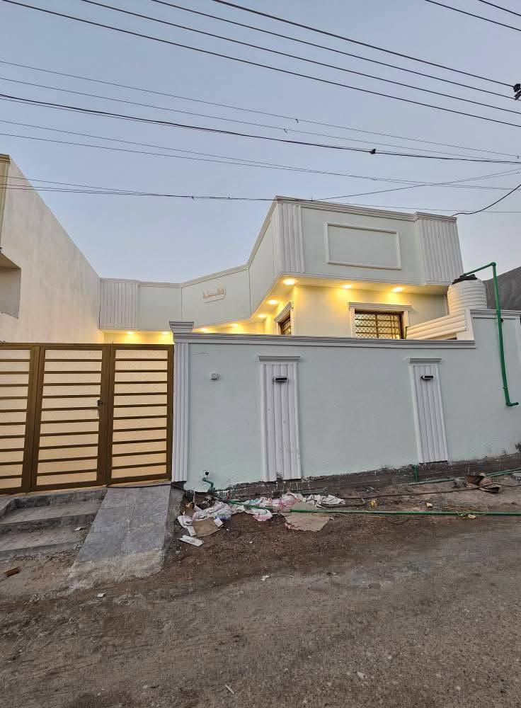 سلام عليكم للاستفسار ***********
بيت للبيع المساحة 200متر

يحتوي على غرفتين منام 

#واستقبال 

#ومطبخ

#كراج

#البيت يقع على شارع تبليط مباشرتا السعر 125مليون وبي مجال 

العنوان ابي الخصيب حمدان خلف جامع القدس

للاستفسار ***********
