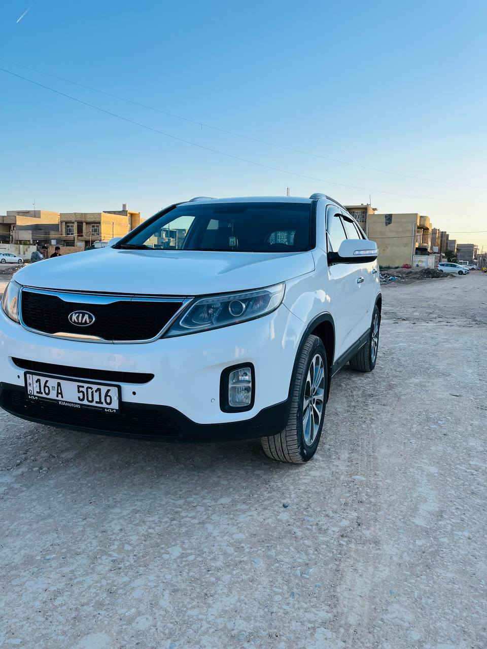 سيارة للبيع
سورنتو موديل ٢٠١٤ خليجي 
٦ سلندر 
٧ راكب
٣ قطع تبريد
كشنات لون قرميدي (كويتي) 
دواخل السيارة نظيفه ٩٥٪
ويل كروم
تحكمات شغاله ١٠٠٪
حداديه ٩٥٪
تخم تاير نظيف ٩٩٪
بيها رشات صبغ بدون حادث بيع او مراوس بسيارة اقل حسب الاتفاق
السعر ١٥٥ وبيها مجال قليل تحويل ثاني يوم السياره مال بيت باسمنه 
العنوان واسط مركز المدينه
الإتصال
 *********** 
***********
