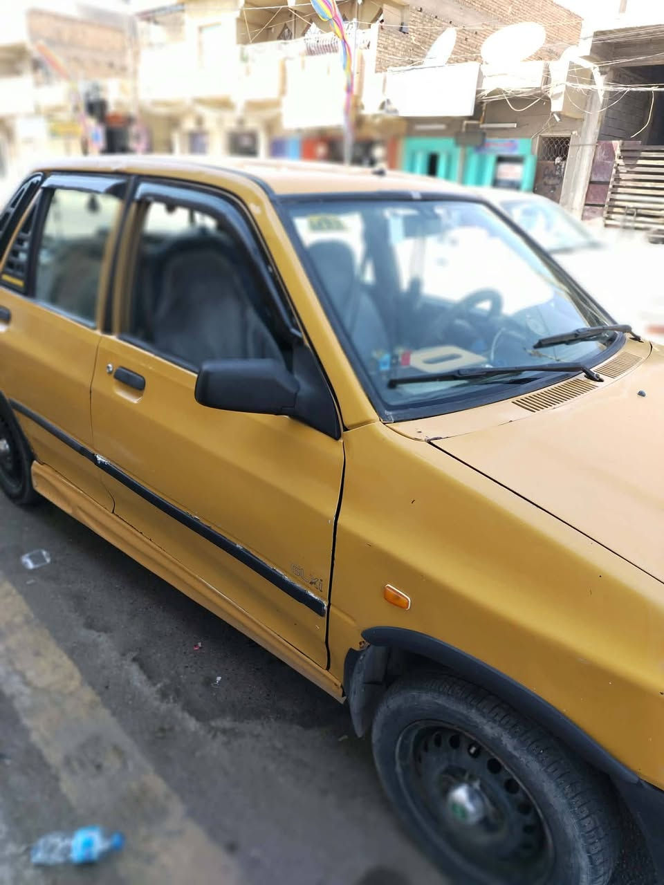 مكينه وكير حلوات ونضيفه
تبريد ثلج تدفئه شغاله 
تخم تاير جديد 
غرفتها حلوه جديده 
سنويه عضم 
سياره حلوه وين مايعجبك تطلع بيها 
وجاهزه صدرها جديد برغي مذب عليها 
السعر 28وبيها مجال الطيبين 
***********
