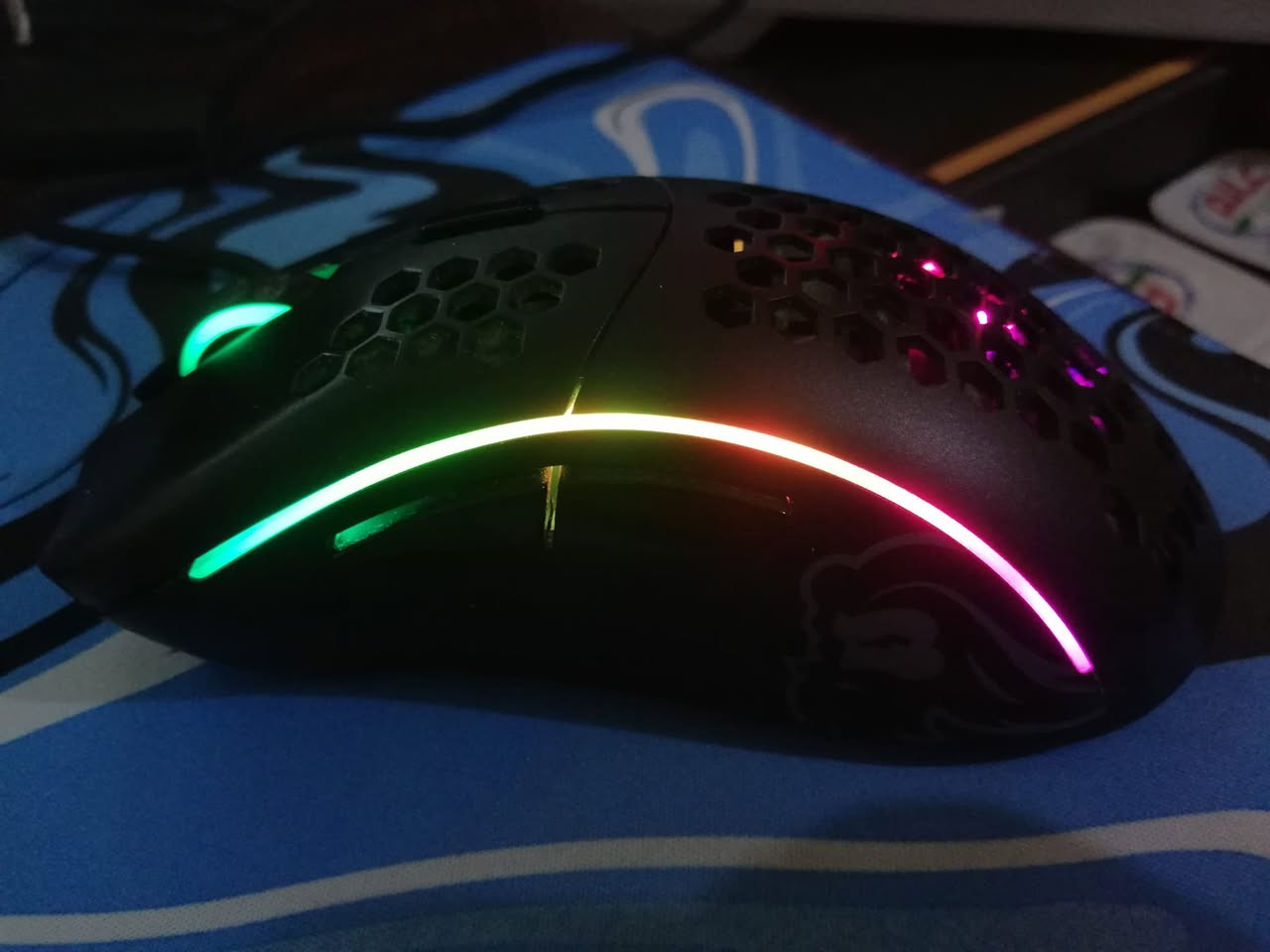 السلام عليكم
ماوس كلوريس مودل D اسود

نظيف جدا مثل ما مبين بالصور

كارتونه وكل ملحقاتها موجوده

سبب البيع رايد اجيب وايرليس

مكان بصره

السعر 25 الف

***********
