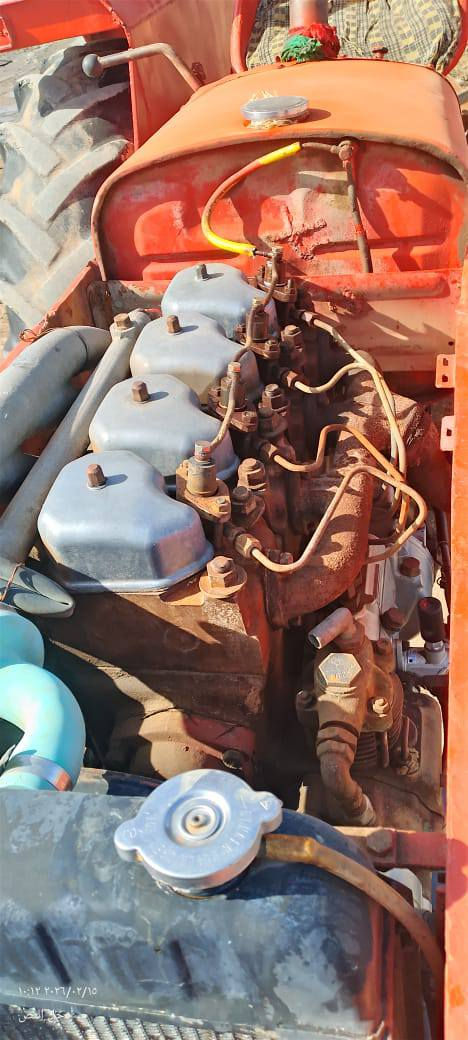 عنتر71 للبيع  موديل 87 مكفوله من كلشي كير ومحرك وكافه من دعاميه لدعاميه مكفوله كفاله عامه وياهه معدات فدان تسكام الخميسيه ومعدلان تسكام مترين ونص وقماره اضافيه وبنيدين تاير الوره سبير كامل المكينه رقم المثنى وصاحبه موجود بلسماوه السعر 6ونص مليون وبيه مجال بسيط حق جيه العنوان بابل قضاء القاسم  رقم الهاتف ***********
