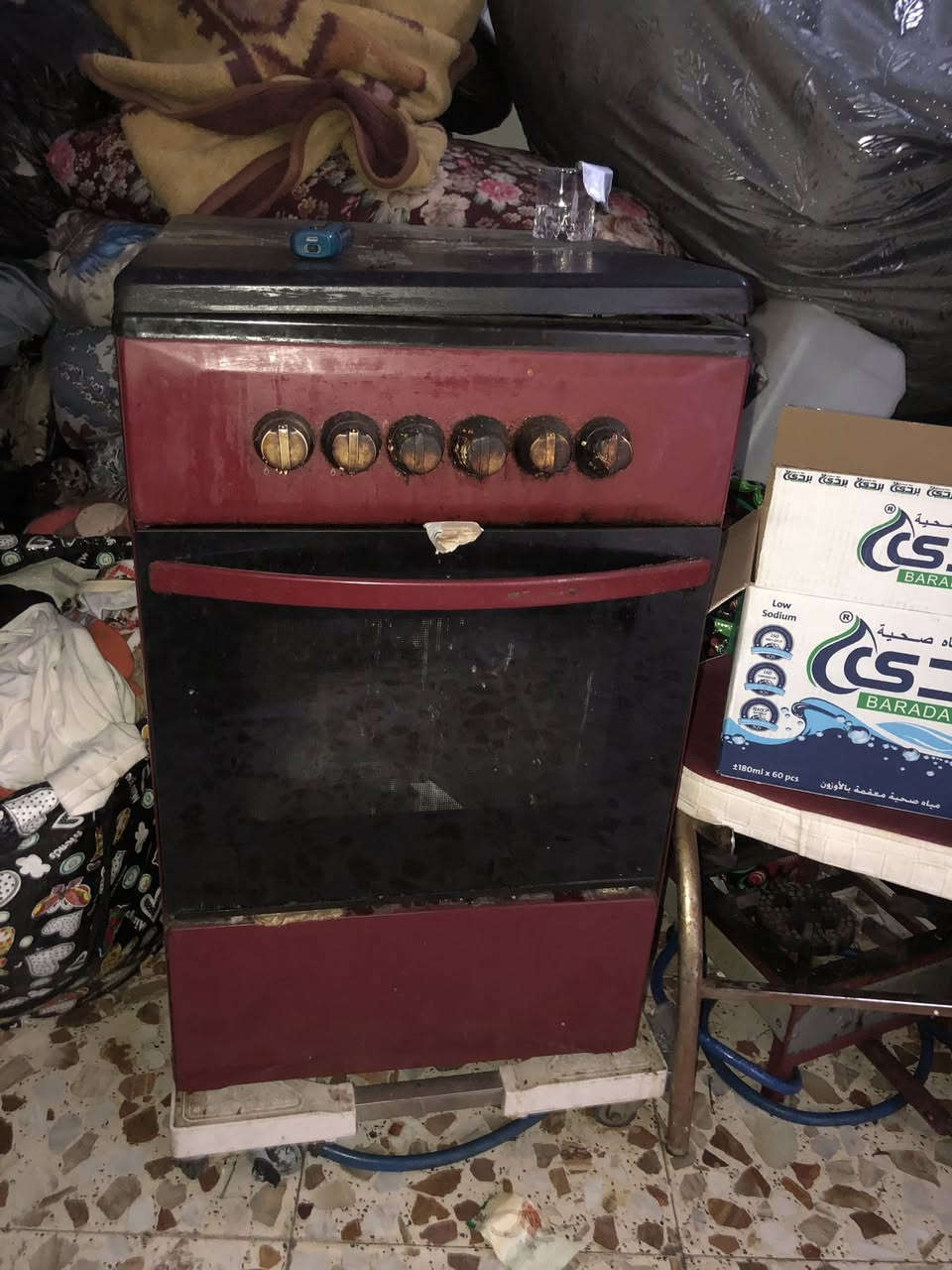 اوفن وطباخ للبيع كلش نضيف للتواصل ***********
