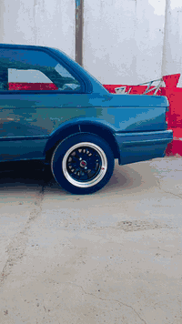 زعرة-تك باب _e30
موديل-89
مكينة-مفتوح حجم_20خير من الله 
رقم انكليزي- 15- الانبار بأسمي
تخم ويل دبل شفة حجم 15-تايرات جديدة 
باتري جديد 
حتى القوايش مبدلهن جدد
تخم-4- زينون 
صدر امامي خلفي جديد لوي دبلات شمعات جدد
مشط سترين جديد باور جديد
صالنصة من الدكشن الحار مبدلة جديد رياضي
گير جديد -zf 
فلنجات جديدة مع التصفير
حتى عنابير گلج مبدل جدد 
التانكي بل صندوك -
يحتاجلها صبغ بيها معجون / ***********- السعر 45$
