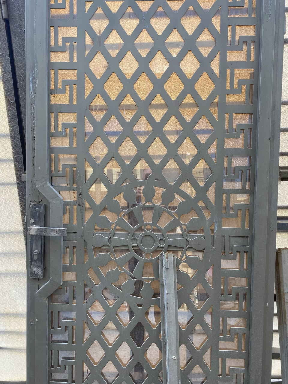 السلام عليكم:  اربع ابواب للبيع واحد فرده وربع وثنين متر واحد ٩٠ الابواب بدون جرجوبه شغل درجه اولى كاملات مع لكيلون والجام المكان بغداد


**إذا كنت صاحب هذا الإعلان وتريد حذفه لأي سبب، رجاءا أرسل رسالة إلى الدعم الفني**