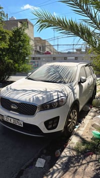 سورنتو موديل 2016 فوول مواصفات ماعدا الفتحه  السيارة خليجي مكفولة حتى ...