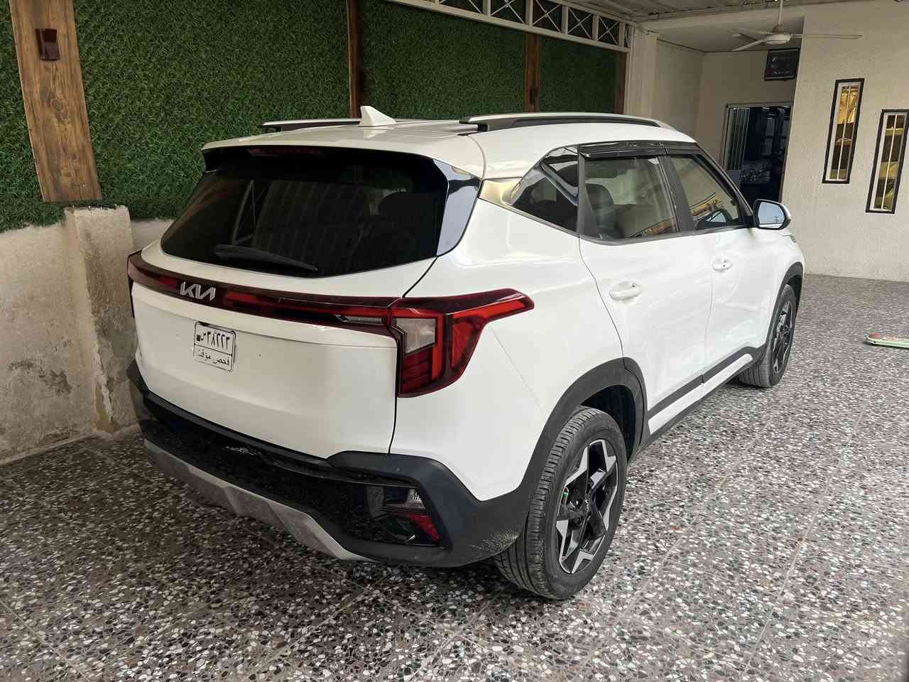 السلام عليكم
بيع او مراوس 
كيا سيلتوس 2025 دخول جديد 
حادث مرفق بصور. فقط قطعتين صبغ بدون ايرباك بجم كبس 

السعر 168 وبيه مجال قليل 
للستفسار ***********

السياره. على وضع شركه. بعدهي زيرووو ماشيه. (3الاف فقططط) 

قطعتين صبغ الباقي كفاله عااامه 
                                                  
فول مواصفات  1/1 عده الفتحه 

بصمه 
تشغيل عن بعد 
تبريد قطعتين 
٣ انظمة قيادة 
ترحيب عند الاقتراب 
شاشة اعطال 
مري شفط قابلة للطي
اشاير بالمري  
كشاف ضباب 
كامرة دوارة +حساس خلفي 
محرك 2000  دوش 
كير at 
حساس اطارات 
شاشه متصله. كار بلي 
راداد امامي وخلفي وجانبي 
قياده ذاتيه 
اوتو هولد +هندبريك كهربائي 
كشنات جلد  +هيتر. 
تبريد قطعتين 
شاحن واير ليس 
وبعد بيها مواصفات 
للاستفسار خاص او ***********
المكان بغداد مدينه الصدر
