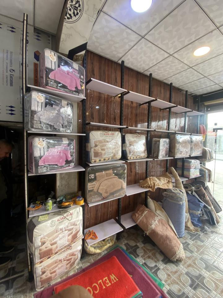 رفوف جدد بسعر مناسب عنواني النجف
***********
