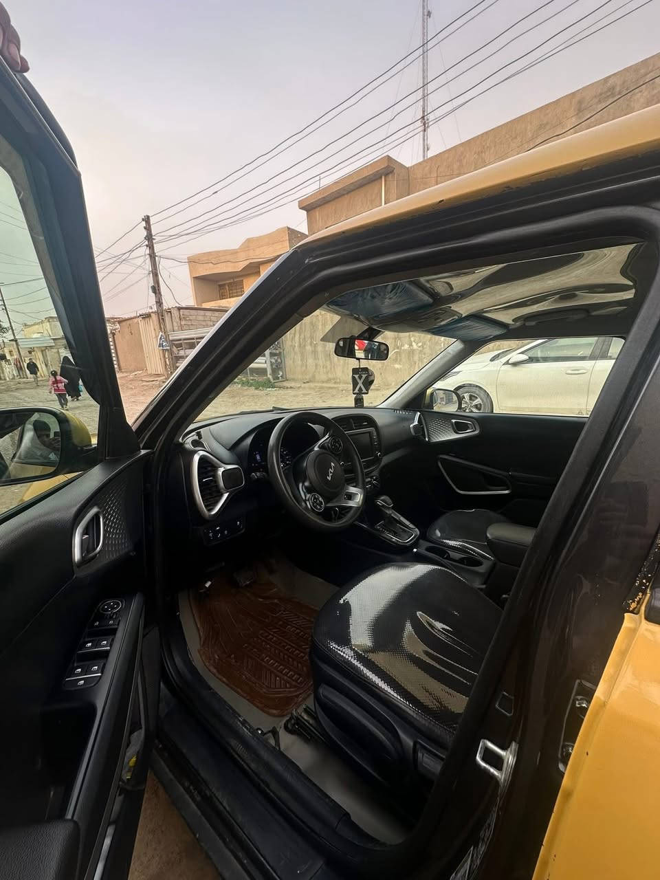 سلام عليكم كيا سول لبيع موديل 2022 محرك 2000رقم بغداد واردامريكا ضربته بل قماره شدله منضومه غاز تيرات تخم جديد سياره بااسمي وتحويل ثاني يوم هزه جديده بشهر الواحد مصفره غرامات وهيائه سياره خير من الله وتجي وتشوف بعينك مكاني الحسينيه مال راشديه السعر 125 وبيه مجال حك جايه رقمي ***********
