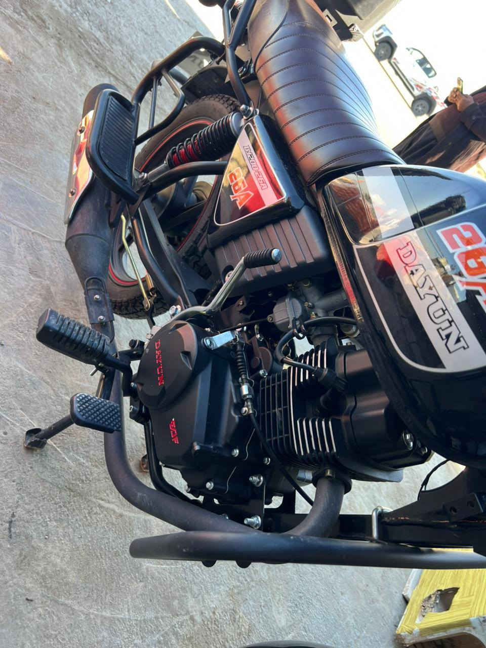 دراجة دايوان موديل 2025مكفولة كفالة عامة اوراق سحب السعر مليون و350بيهة مجال قليل مكاني ديالى العظيم رقم الهاتف ***********_المو شراي رجان لا يتعبني؟
