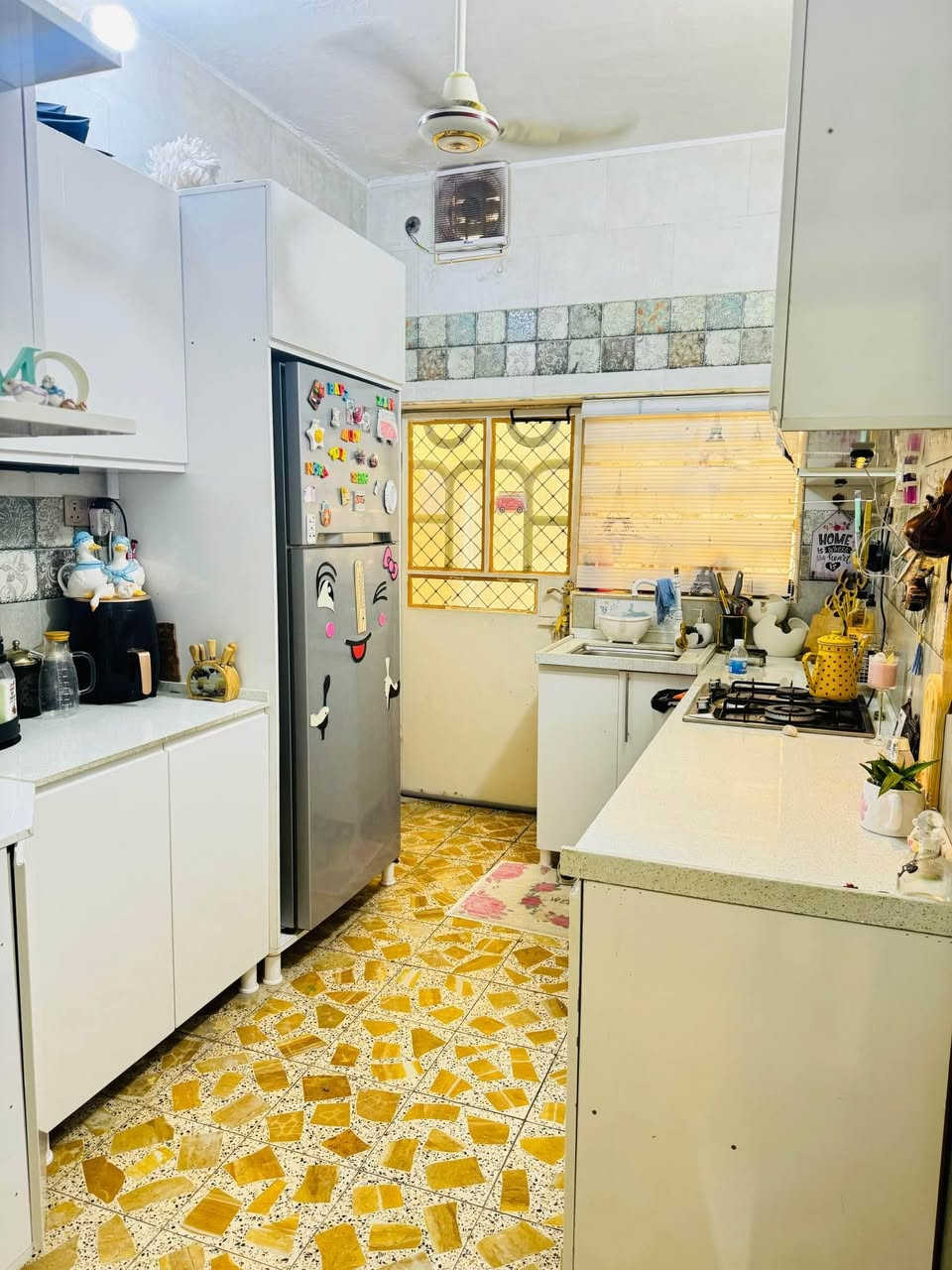 بيت للبيع حي المعلمين آلجديد شارع البطاقة الوطنية
125 متر
واجهة 6 ونص
طابقين


**إذا كنت صاحب هذا الإعلان وتريد حذفه لأي سبب، رجاءا أرسل رسالة إلى الدعم الفني**