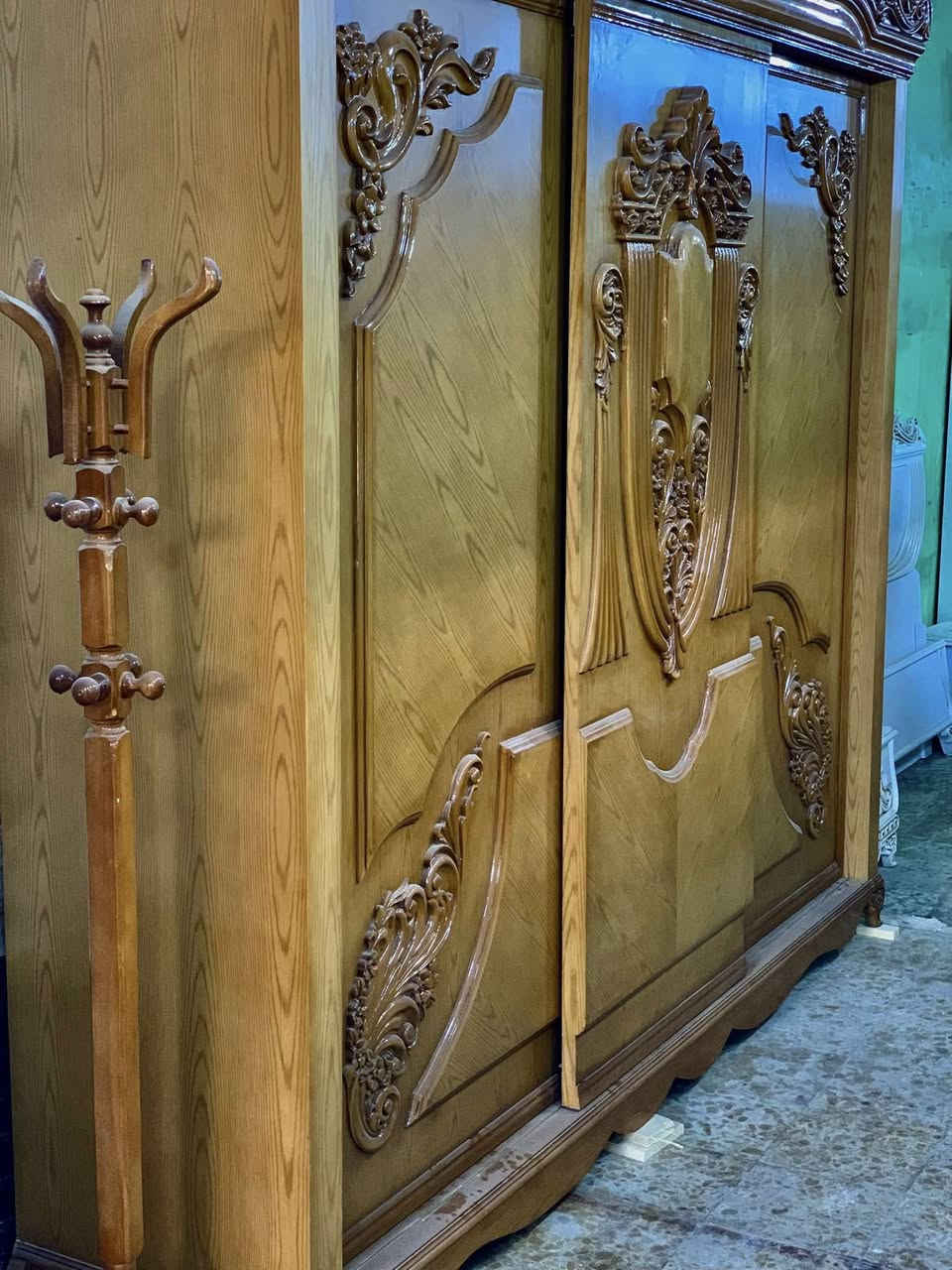 بسم الله الرحمن الرحيم اللهم صل على محمد وآل محمد
غرف نوم مصرية ابواب سلايد تتكون الغرفة من ٨ قطع
💥 كنتور ابواب سلايد
💥 جرباية + كومدي عدد ٢
💥 ميز تواليت + طابورية
💥 ميز احذية اعزكم الله + شمعة ملابس
صناعة مصرية جميع الالوان متوفرة للحجز والاستفسار
***********  واتساب
