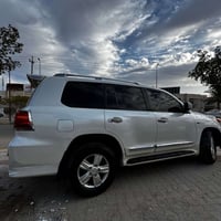 لاندكروزر • ٢٠٠٩ • رقم بغداد