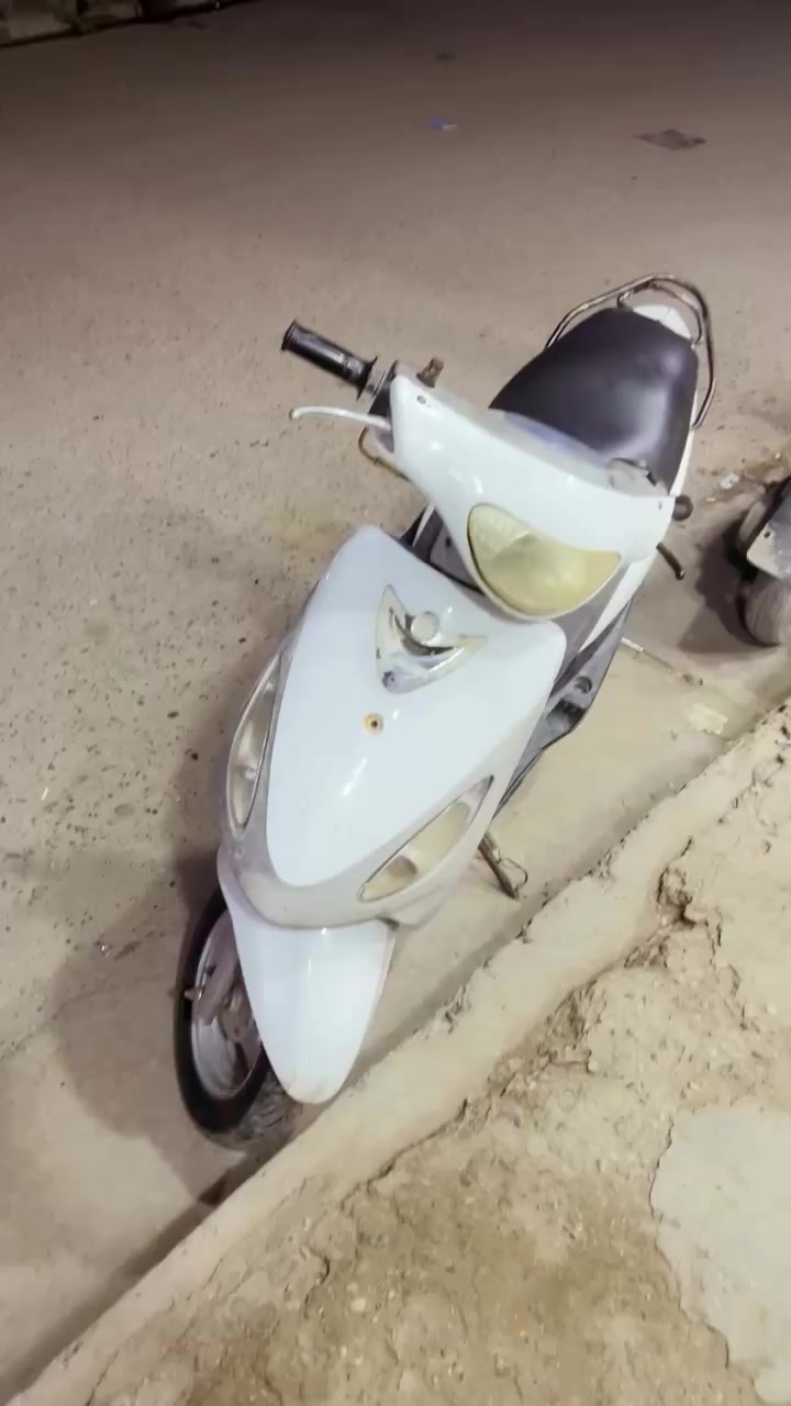 سلام عليكم شباب دراجه منغولي شلعه ومعدل دراجه بلاديه كهربائيات كله شغله نقصه قطعتين سواد مال كور ومال باتري سعره 500وبيه مجال رقم ***********
